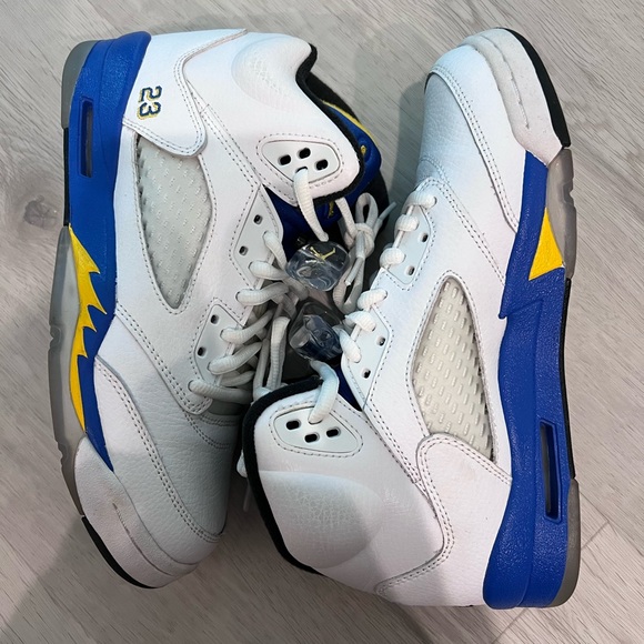 Jordan 5 Retro Laney (2013) (GS) - Picture 2 of 4